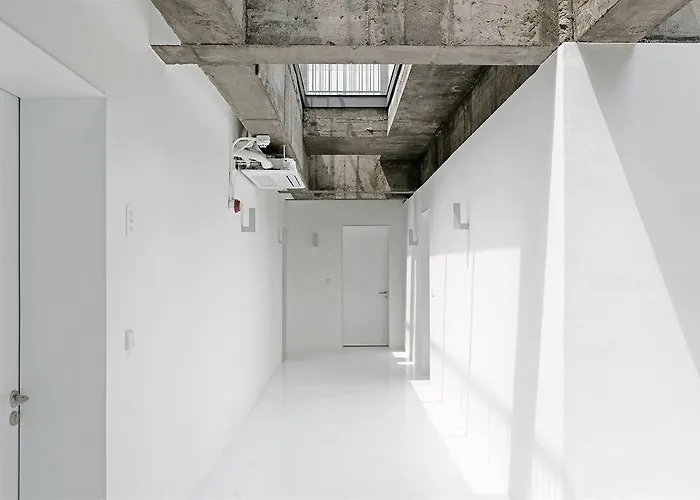 酒店 Small House Big Door Myeongdong